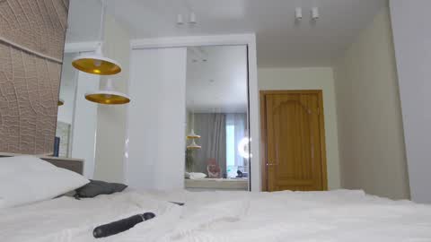 Snapshot of brightrays__ chatting on January 15, 4:57 am Amina Adelina online show from January 15, 4:57 am