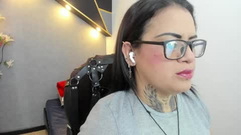 BRIGITTE online show from March 30, 1:17 am