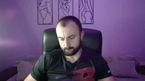 brindlefly69 online show from November 12, 12:16 pm