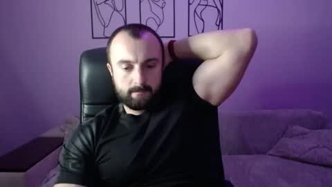 brindlefly69 online show from November 24, 11:43 am