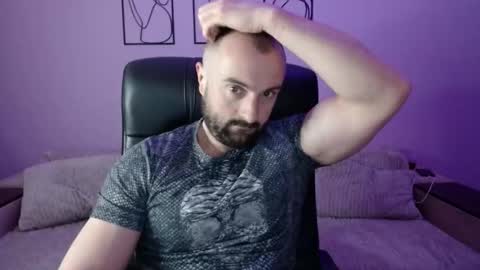 brindlefly69 online show from March 23, 11:47 am