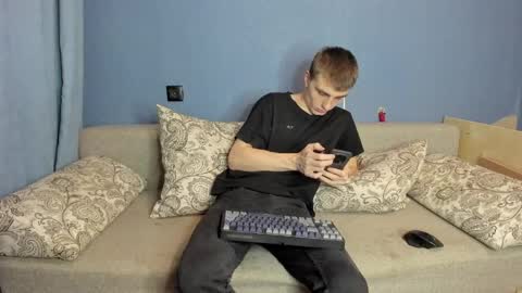 bristlebback online show from April 3, 4:05 pm