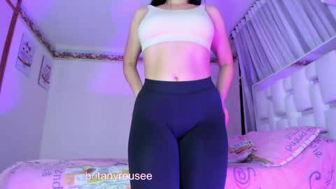 Snapshot of britanyrousee chatting on December 8, 3:32 am Emily online show from December 8, 3:32 am