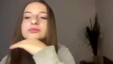 Snapshot of britanysuther chatting on July 8, 5:06 pm Ciri online show from July 8, 5:06 pm