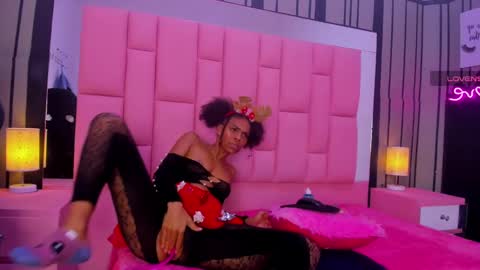 brithanyslim online show from December 19, 8:34 pm