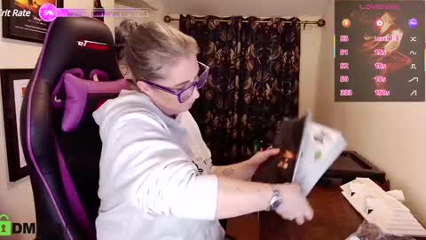 Snapshot of britishladya chatting on January 21, 4:48 pm Lady Annabelle Montgomery online show from January 21, 4:48 pm