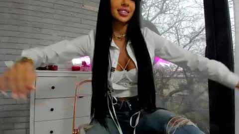 britney_charm online show from December 3, 6:32 am