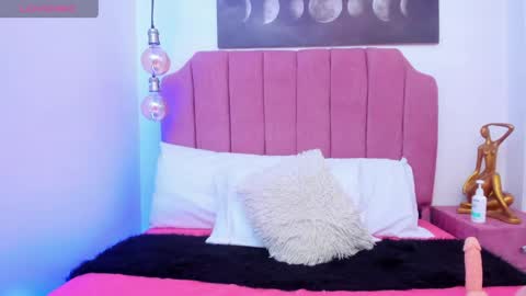 Snapshot of britney_cortez chatting on May 29, 8:07 pm Britney online show from May 29, 8:07 pm