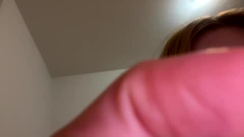 Snapshot of britneycherry08 chatting on February 27, 12:05 pm britneycherry08 online show from February 27, 12:05 pm