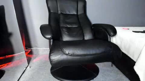 brockhurn_ online show from December 21, 11:45 pm