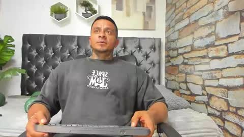 brody_hartchert online show from July 1, 11:37 pm