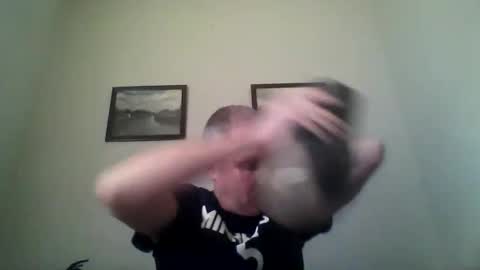 brodyb545755 online show from April 6, 2:29 pm