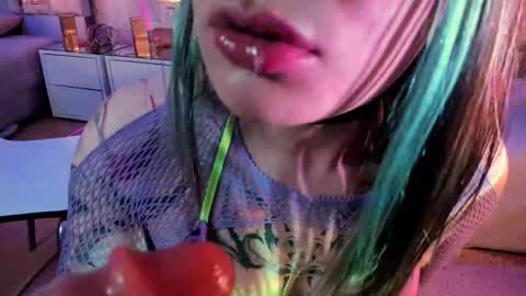 Snapshot of broklin_white23 chatting on April 25, 2:58 pm online show from April 25, 2:58 pm