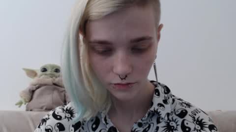 Snapshot of brookewylde_20 chatting on March 7, 3:07 pm brookewylde_20 online show from March 7, 3:07 pm