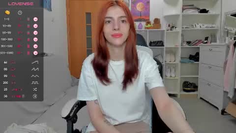Snapshot of broosnica1 chatting on June 21, 5:43 am broosnica1 online show from June 21, 5:43 am