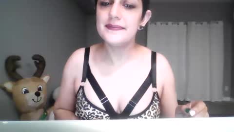 Snapshot of bropeb13 chatting on December 5, 12:30 am bropeb13 online show from December 5, 12:30 am