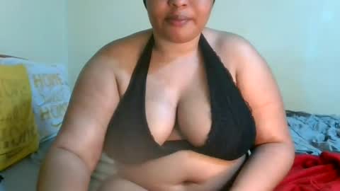 Snapshot of brown_sugar998 chatting on August 3, 11:41 pm cutebobo online show from August 3, 11:41 pm
