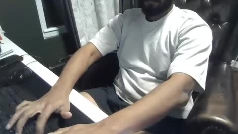 brownbd32 online show from December 3, 8:05 am