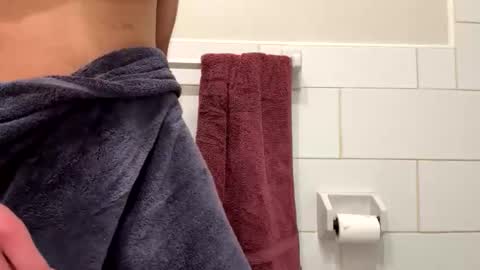 brownboyli online show from April 12, 5:12 am