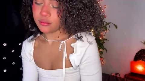 Snapshot of browngirl69 chatting on November 30, 10:58 pm miss muller online show from November 30, 10:58 pm