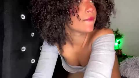 Snapshot of browngirl69 chatting on December 1, 9:53 pm miss muller online show from December 1, 9:53 pm