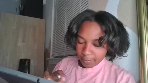 Snapshot of brownsugarcutie3 chatting on October 24, 1:03 am Brownsuagrcutie online show from October 24, 1:03 am