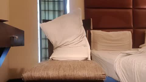 Snapshot of brownuncut3019 chatting on March 1, 4:37 am brownuncut3019 online show from March 1, 4:37 am