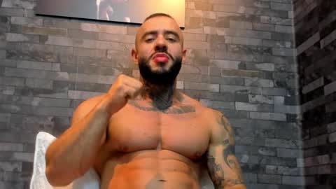 brucedallas online show from November 1, 12:12 am