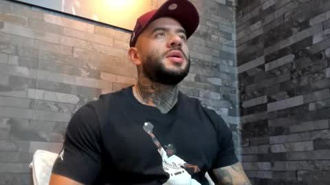 brucedallas online show from January 13, 2:39 am