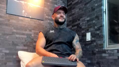 brucedallas online show from February 28, 3:18 am