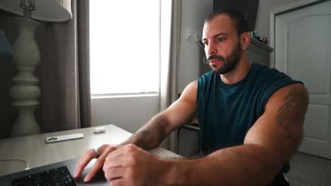 Snapshot of brucestryker chatting on September 12, 2:17 pm onlyfans BRUCESTRYKER online show from September 12, 2:17 pm