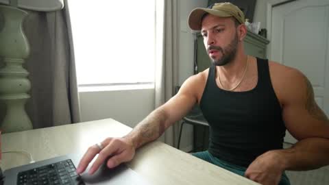 onlyfans BRUCESTRYKER online show from January 18, 9:07 pm