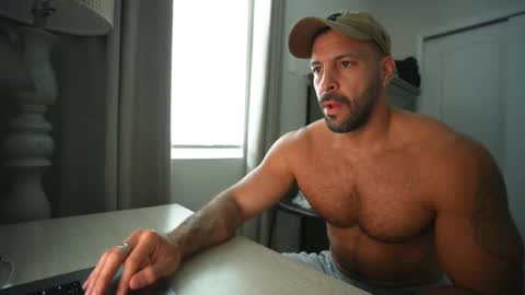 onlyfans BRUCESTRYKER online show from April 4, 9:12 pm