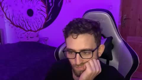 Snapshot of brulink103 chatting on September 16, 2:07 pm ganjatalks online show from September 16, 2:07 pm