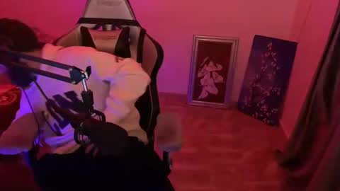 Snapshot of brulink103 chatting on March 1, 2:35 am ganjatalks online show from March 1, 2:35 am