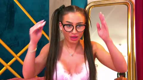 BrunetteB online show from April 11, 2:32 pm