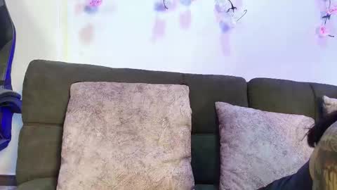 Snapshot of brunette_candyy_ chatting on January 13, 1:05 pm Brunette online show from January 13, 1:05 pm