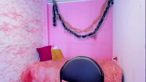 Snapshot of brunette_sasha chatting on December 26, 12:59 pm Sasha Brunette online show from December 26, 12:59 pm