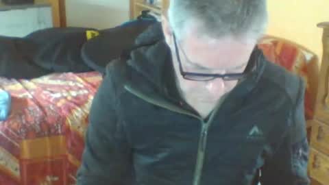 Snapshot of bruno5629 chatting on February 25, 1:32 pm bruno5629 online show from February 25, 1:32 pm