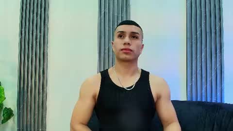 Snapshot of bruno_cavalli chatting on June 28, 4:35 pm BRUNNO online show from June 28, 4:35 pm
