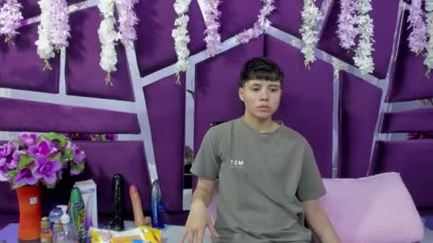 Bruno Cruz online show from February 19, 2:40 am