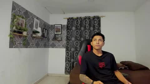 bruno_snow online show from December 17, 3:45 am