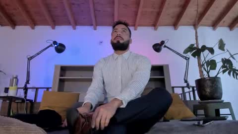 Andres Suarez online show from March 7, 3:09 pm