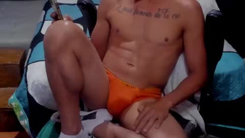 Snapshot of brunocuttie94 chatting on July 3, 4:57 pm Join my fan club here 150 tokens a month online show from July 3, 4:57 pm