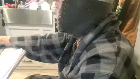 Snapshot of brushsquach chatting on November 16, 7:52 pm Steve... aka SkinnieDippin aka TimberTramp online show from November 16, 7:52 pm