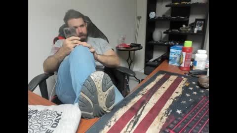 Snapshot of brutalmaster1983 chatting on December 31, 9:28 pm BRUTALMASTER1983 online show from December 31, 9:28 pm