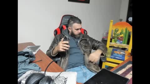 Snapshot of brutalmaster1983 chatting on January 8, 7:13 pm BRUTALMASTER1983 online show from January 8, 7:13 pm