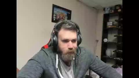 Snapshot of brutalmaster1983 chatting on March 8, 7:49 am BRUTALMASTER1983 online show from March 8, 7:49 am