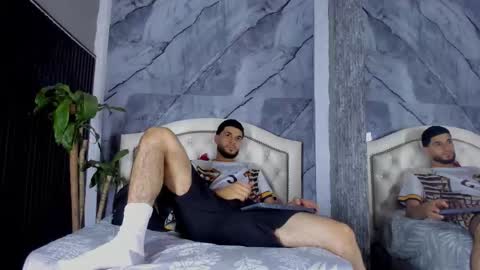 Bry Dalton online show from November 22, 4:22 am