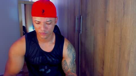 Snapshot of bryan_boy_ chatting on December 17, 1:38 pm bryan online show from December 17, 1:38 pm